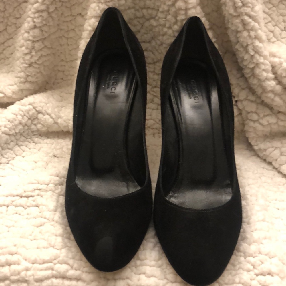 Gucci Black Suede Pumps